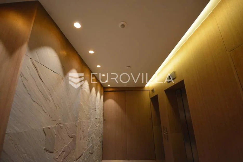 zagreb, luksuzan, moderan, trosoban penthouse nkp 340 m2 + 3 gpm - slika 19