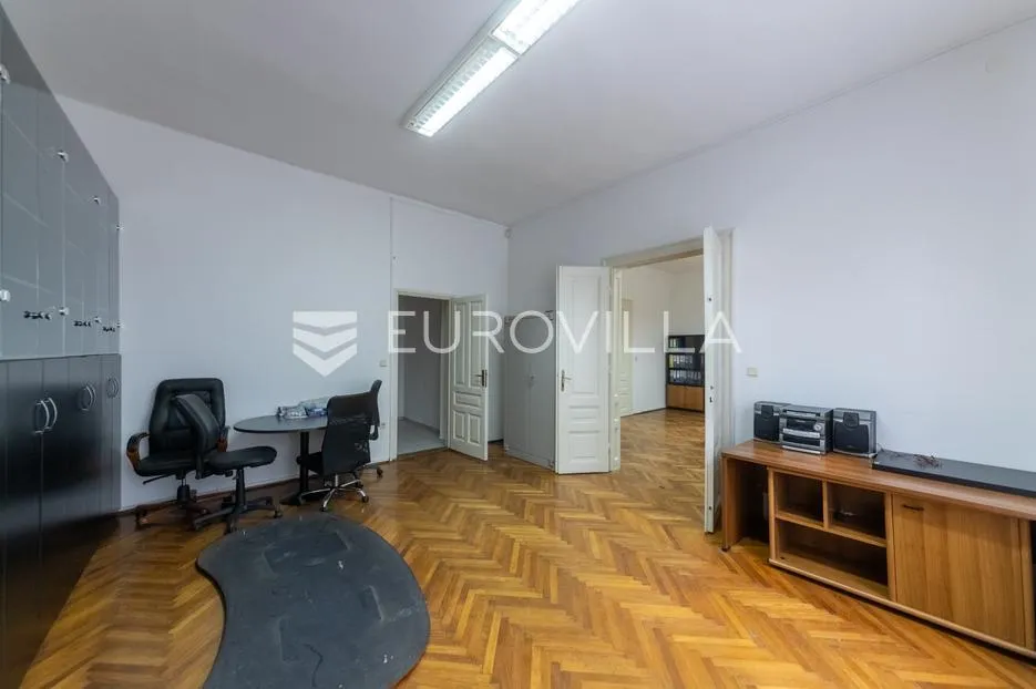 osijek, centar, zakup, opremljena poslovna zgrada prizemlje 650 m² - slika 10