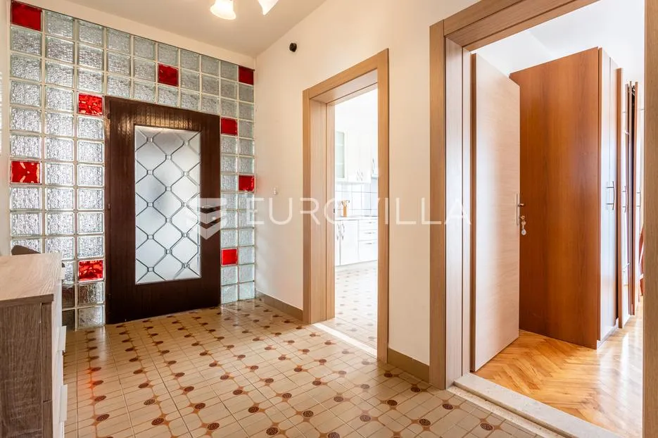 omiš, duće, prostrani dvosoban stan, 95,20 m² - slika 15