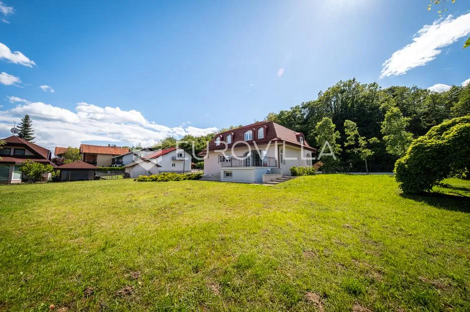 samobor, perivoj, obiteljska vila netto površine 323 m² na zemljištu 2.087 m² - slika 6