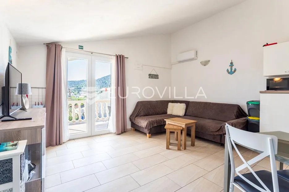 vinišće, samostojeća apartmanska kuća ukupne površine 259 m2 - slika 4
