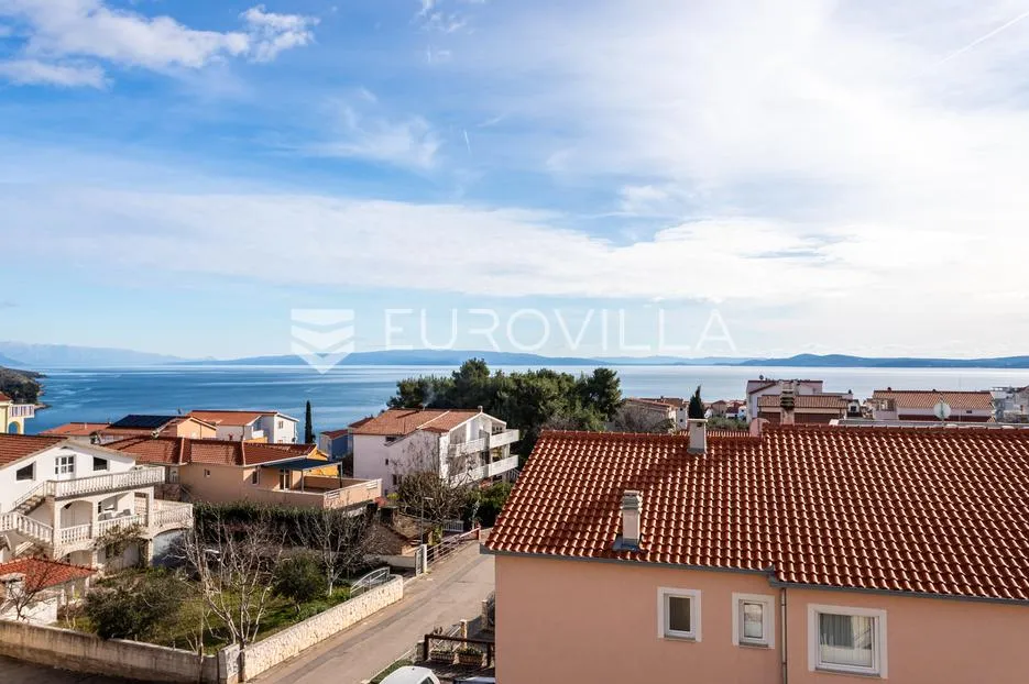 čiovo, okrug gornji, trosoban penthouse s krovnom terasom i pogledom na more - slika 2