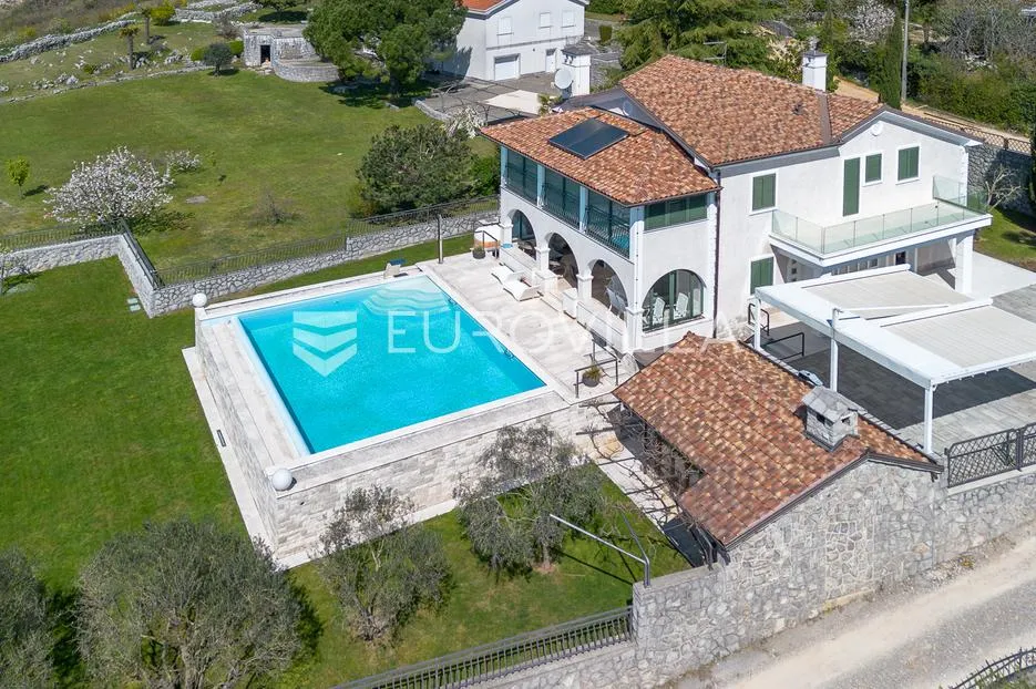 kastav, luksuzna vila s bazenom i panoramskim pogledom na kvarnerski zaljev - slika 4