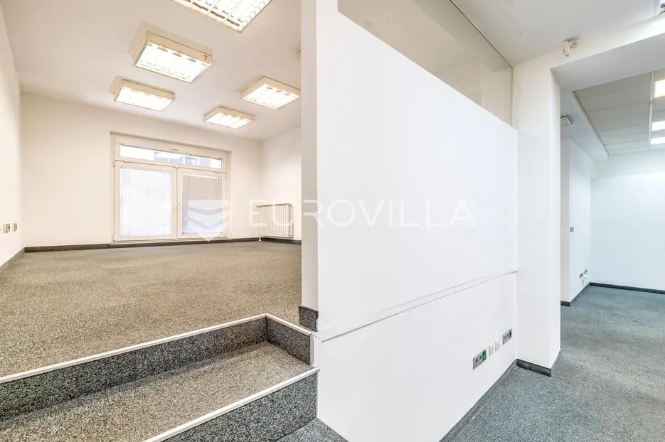zagreb, trešnjevka sjever, poslovni prostor / ulični lokal 150 m² u prizemlju stambene zgrade - slika 4