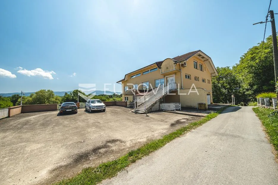 oroslavlje, stambeno poslovni objekt 1861 m² na predivnoj lokaciji - slika 18