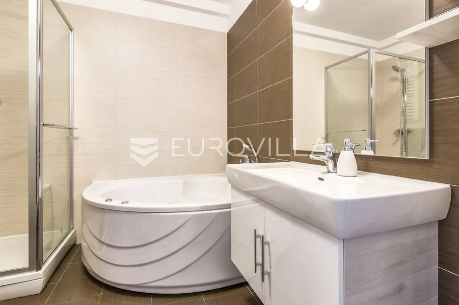 slovenska ulica, trosoban stan s terasom i garažom 106 m² - slika 8