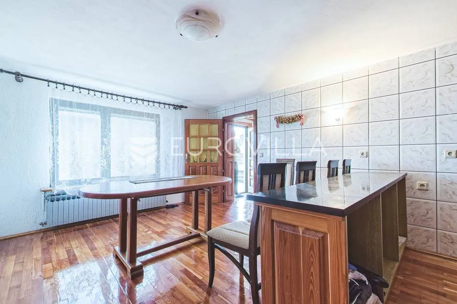 okolica zagreba, donji stupnik stambeno-poslovni objekt sa zemljištem 1230 m2 - slika 2