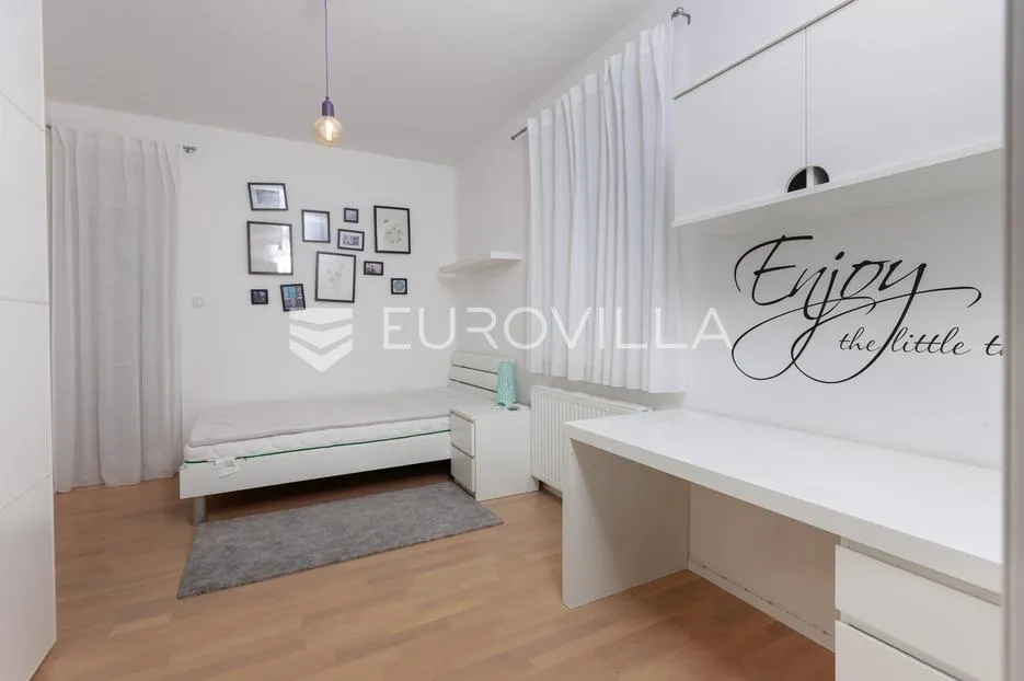 rijeka, donja vežica, peterosobni stan 186 m², dva balkona, parking - slika 9
