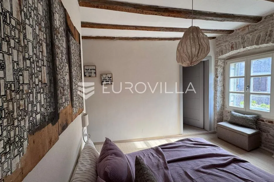 istra, bale, autentična šarmantna kuća na 4. etaže 120 m² u centru mjesta - slika 13