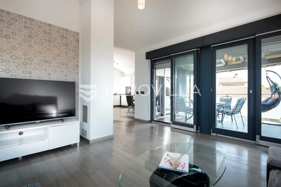 pula, dolinka, luksuzan trosoban stan 129 m², novogradnja, blizina mora i centra - slika 21