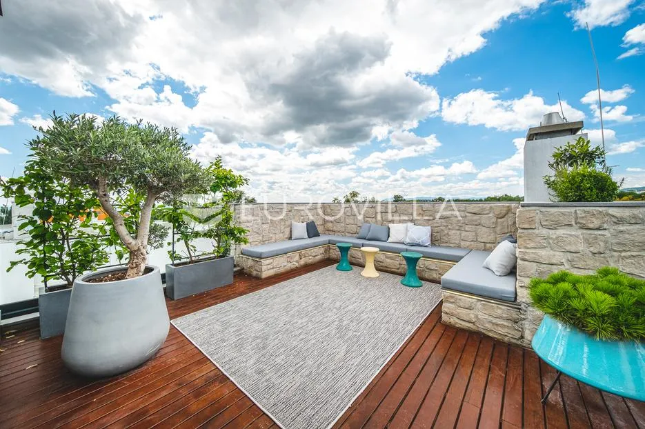 zagreb, jelenovac, luksuzan trosobni penthouse s ekskluzivnom terasom, 187 m² - slika 18
