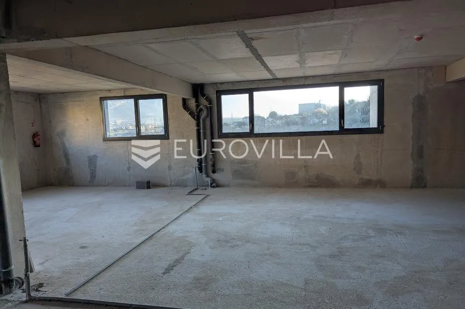 split, mejaši, roh-bau poslovni prostor ukupne površine 188 m2 - slika 3