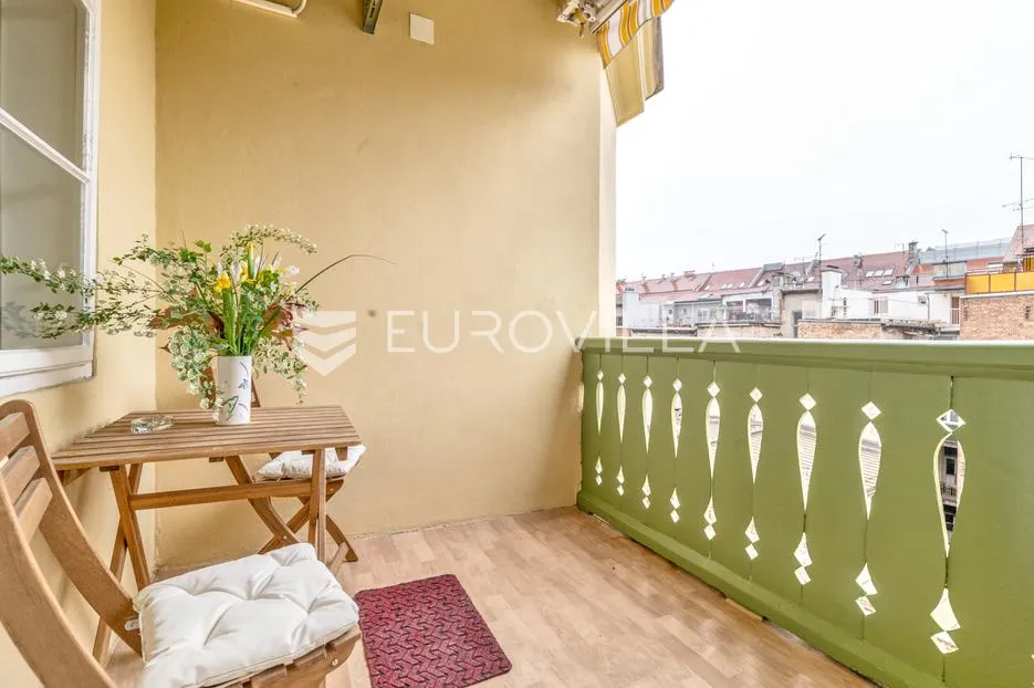 zagreb, strogi centar, prekrasan trosoban stan s balkonom 100m2 - slika 10