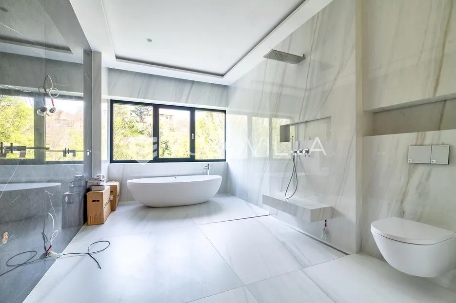 kaptol centar luksuzan penthouse 304 m² - slika 10