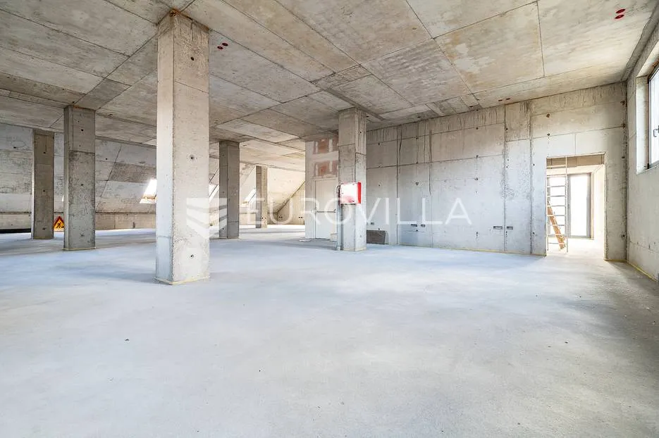 velika gorica, centar, poslovni prostor 300 m2 - slika 2