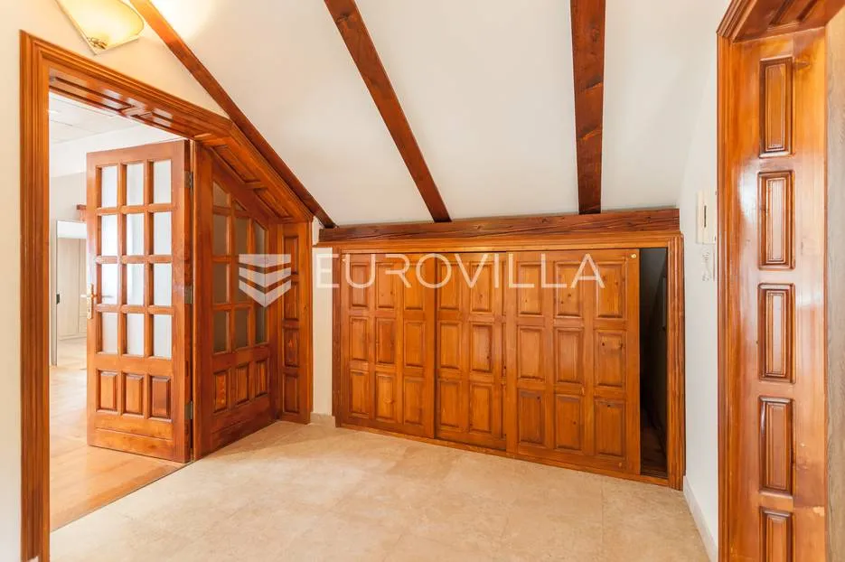 zagreb mikulići samostojeća kuća 300 m² na parceli 520 m² - slika 3