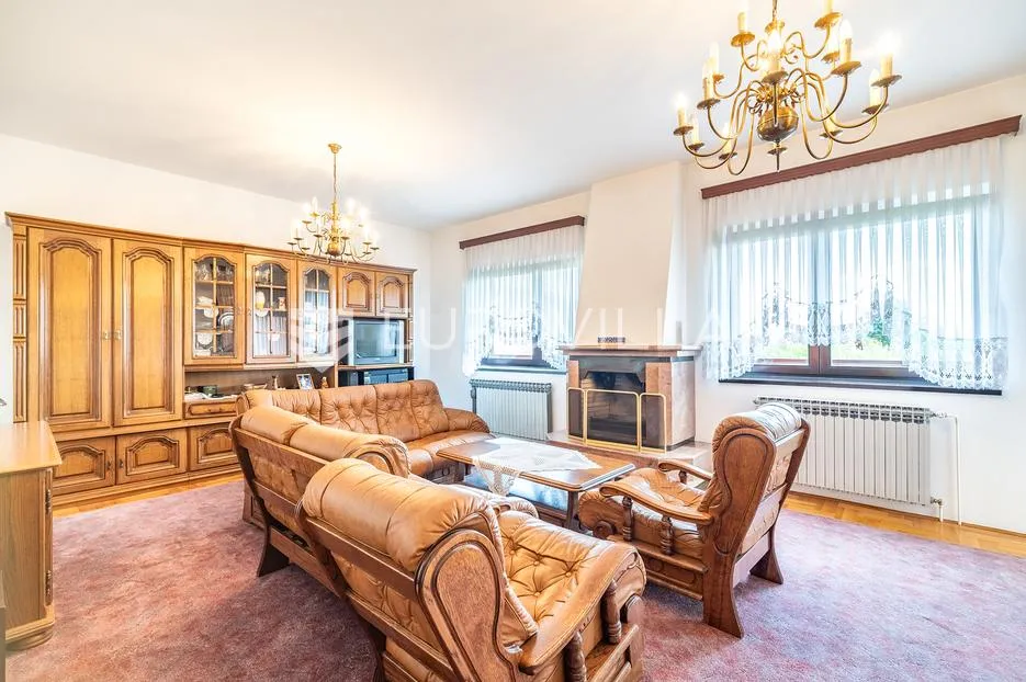 zagreb, lučko, odlična kuća 400 m² na zemljištu od 1740 m² - slika 17