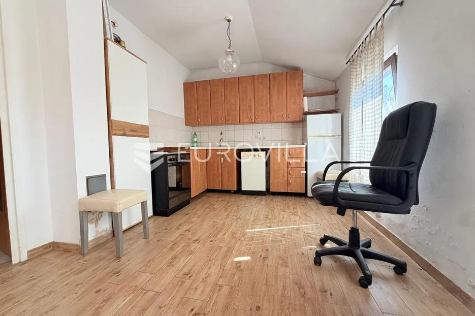 rijeka, kantrida, kuća od 54 m² s pogledom na more i prostranom okućnicom od 813 m² - slika 4