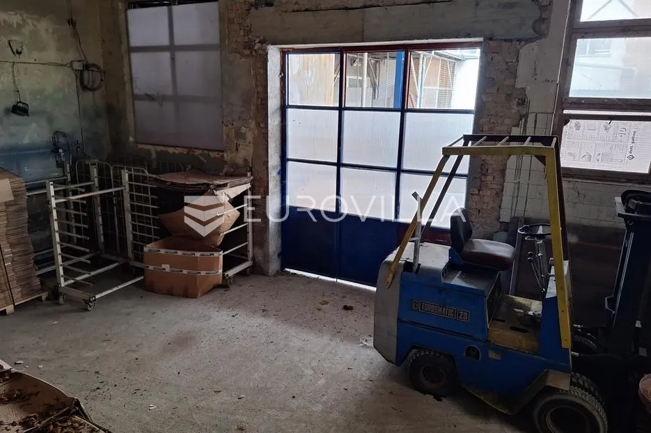karlovac, centar, poslovni prostor 1100 m2, skladište - proizvodnja - slika 11