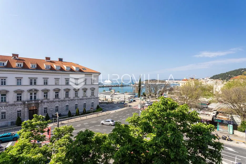 split, centar, prostrana etaža na izvrsnoj lokaciji s pogledom na more, 135 m² - slika 15