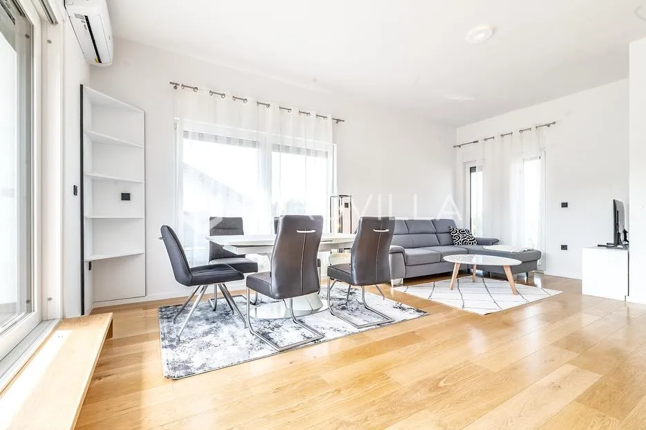 Zagreb, Maksimir moderan trosoban stan 113 m²