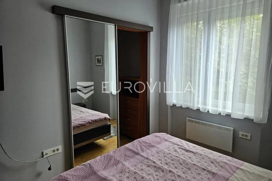 osijek, centar, najam uređenog četverosobnog stana površine 94 m² - slika 3