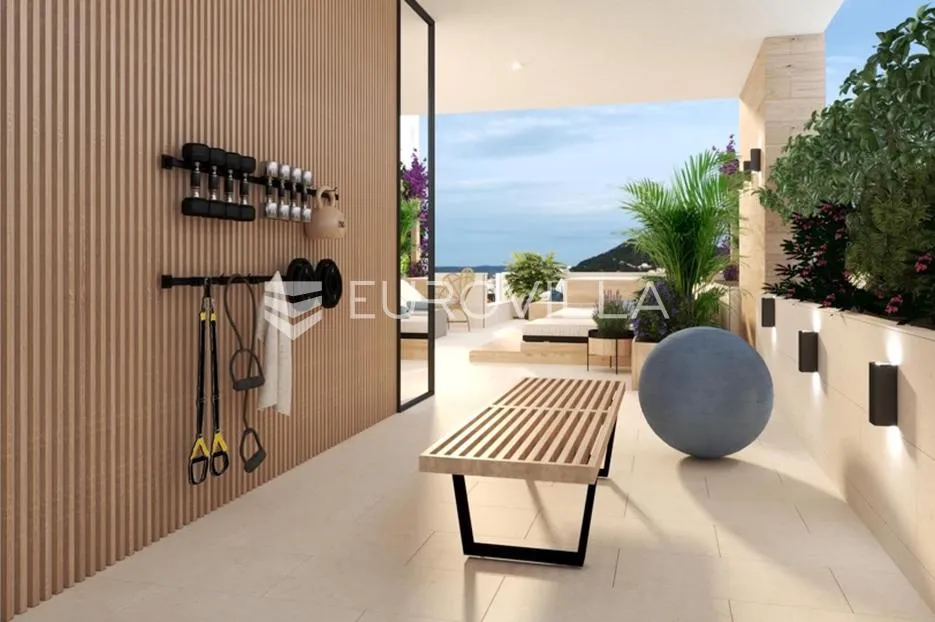 split, prekrasan penthouse s pogledom na more i grad - slika 59