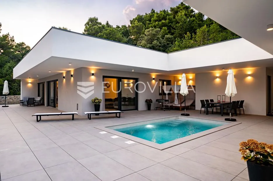 Otok Rab, Palit, luksuzna vila s 5000 m² okućnice