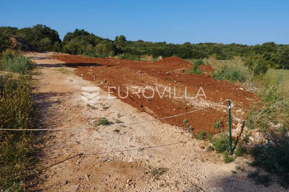 istra, rovinj, poljoprivredno zemljište 1000m2 s predanim zahtjevom za urbanizaciju - prilika - slika 2