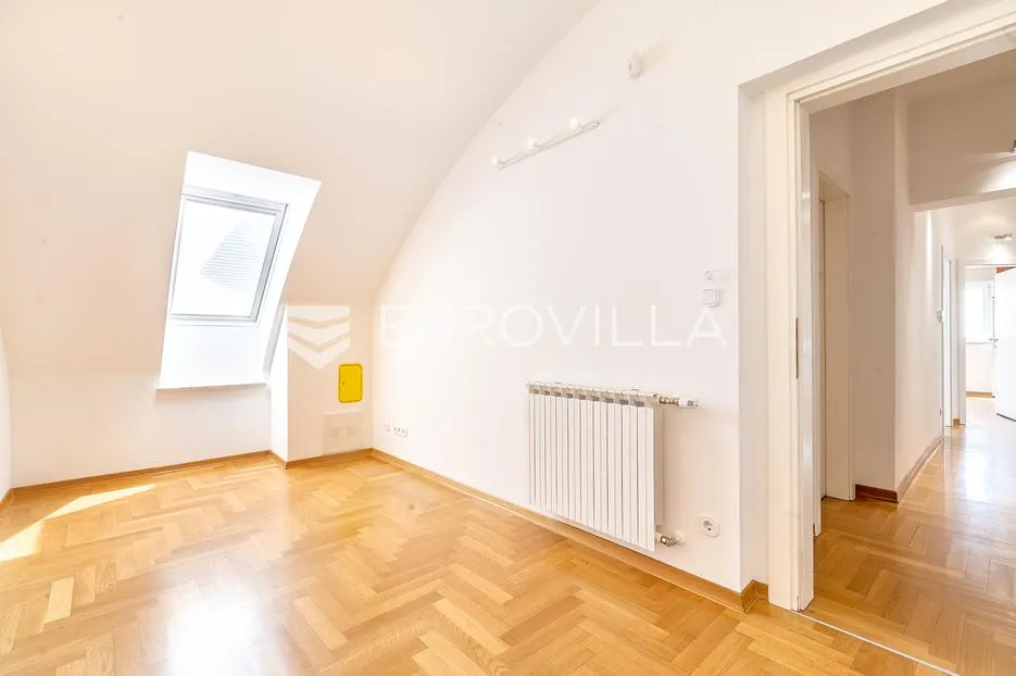zagreb, srebrnjak, dvoetažni peterosobni stan 198,85 m² - slika 9