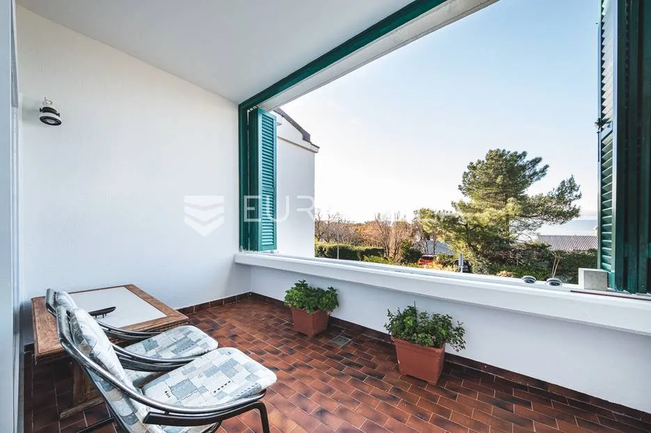 otok krk, njivice, prekrasna kuća s pogledom na more nkp 244 m2 - slika 11