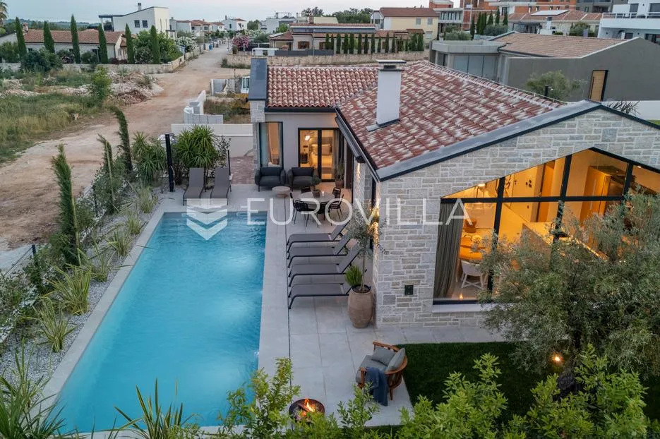 istra, poreč, prekrasna dizajnerska vila potpuno opremljena - slika 33