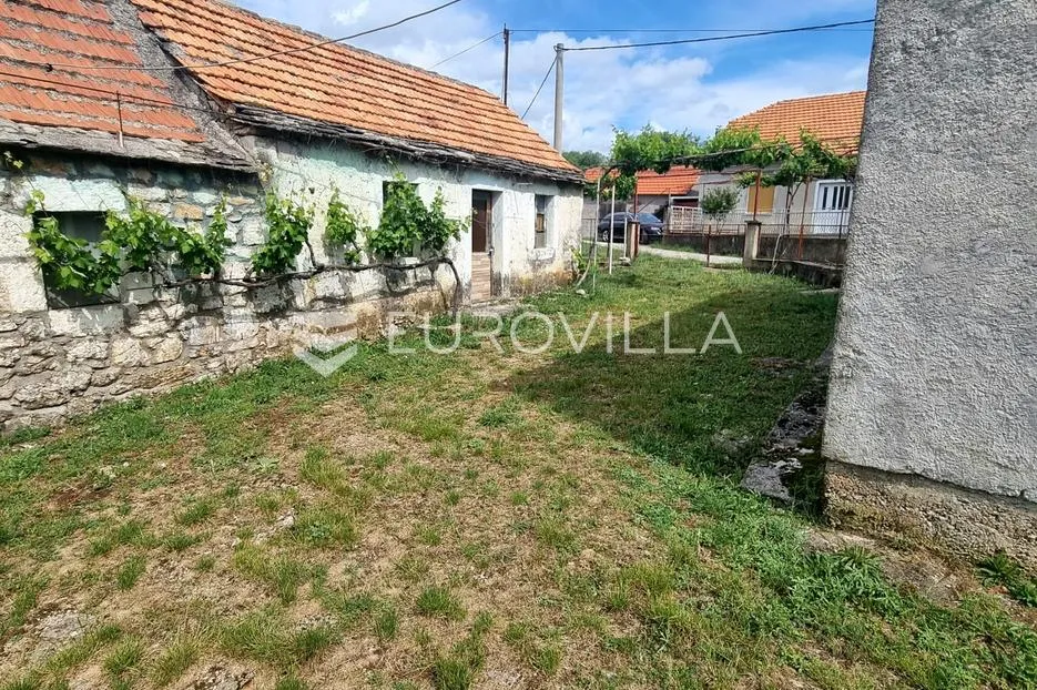nacionalni park krka, građevinsko zemljište idealno za investiciju (10 000 m2) - slika 3