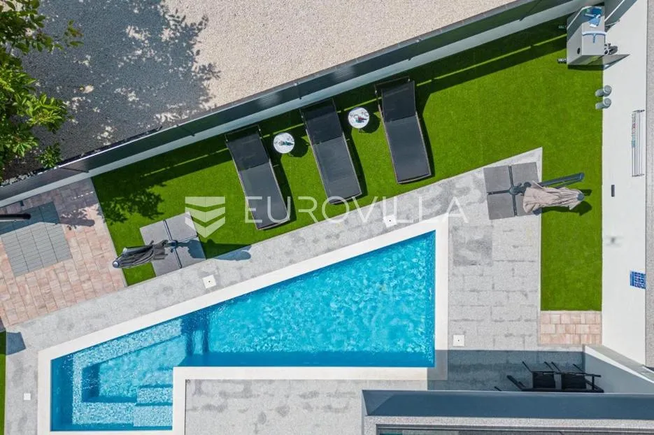 medulin, medulin - moderni i namješteni trosobni stan u novogradnji u prizemlju s bazenom, 107 m2 - slika 18