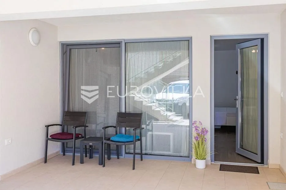 istra, ližnjan, moderan studio apartman za najam s terasom i parkingom - slika 7