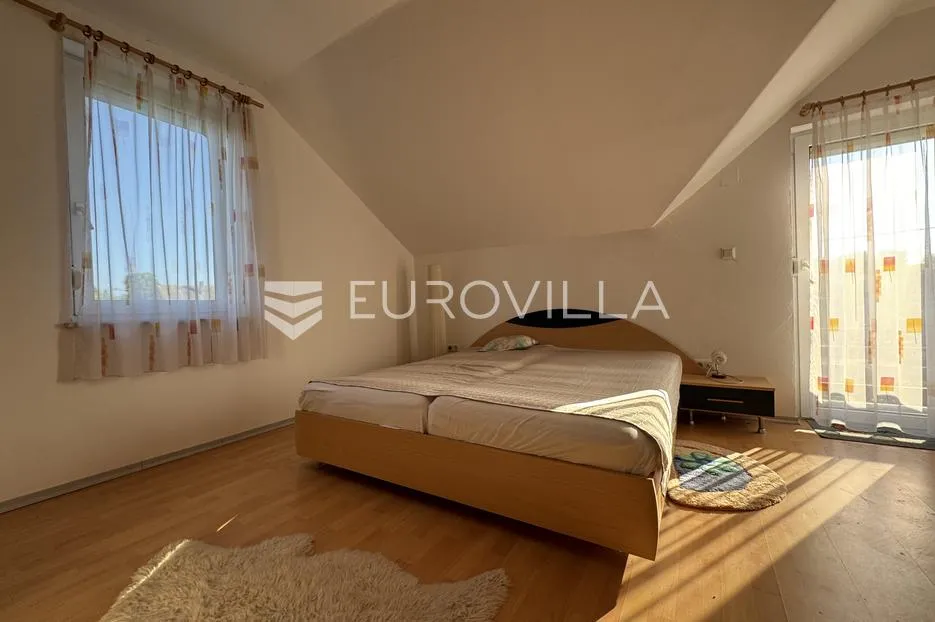 mandićevac, prekrasna katnica 150 m2 na zemljištu od 2854 m2 - slika 19