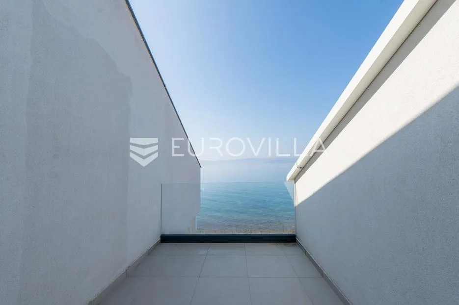 zadar, bibinje, dvosoban stan s impresivnim pogledom prvi red do mora - slika 2