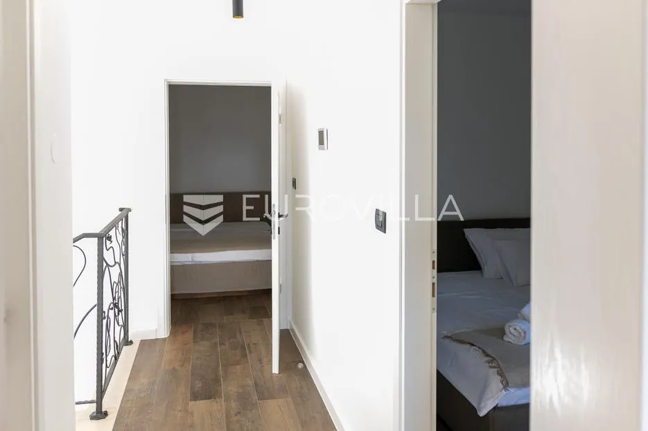 istra, momjan, moderna kamena vila - slika 51