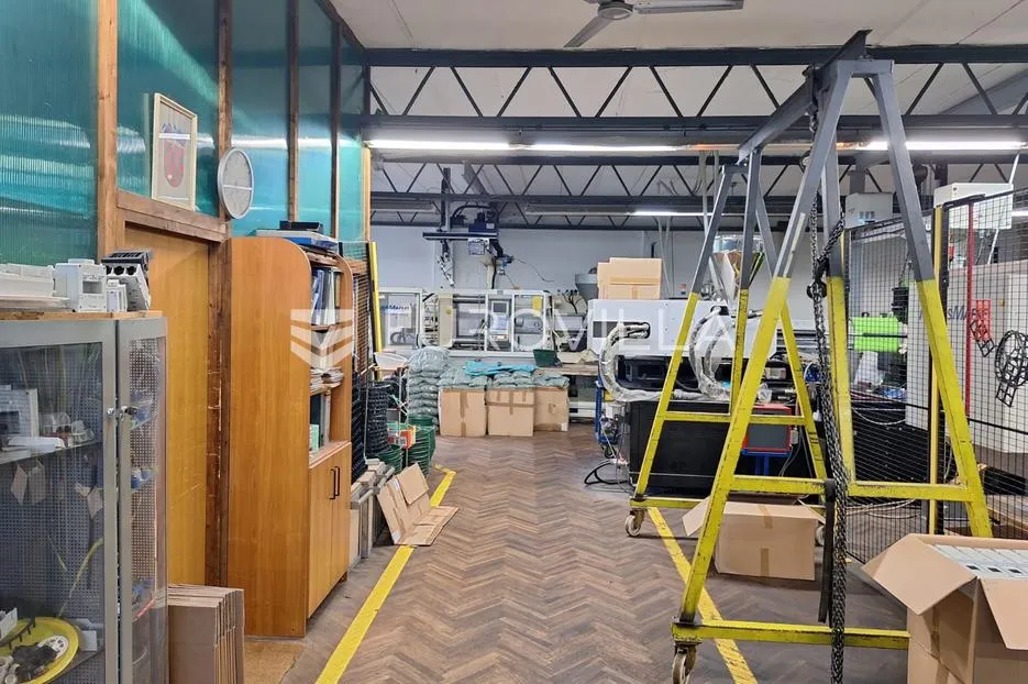 Karlovac, centar, poslovni prostor 1100 m2, skladište - proizvodnja - Rakovac