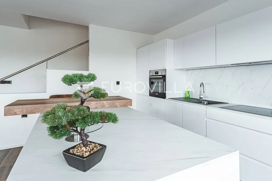 zagreb, maksimir, luksuzan četverosobni penthouse s dvije terase 137 m² - slika 6
