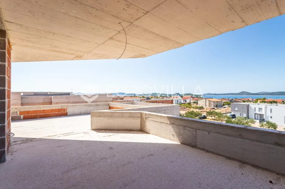 vodice, prekrasan trosoban penthouse s pogledom na more, 143,31 m² - slika 10