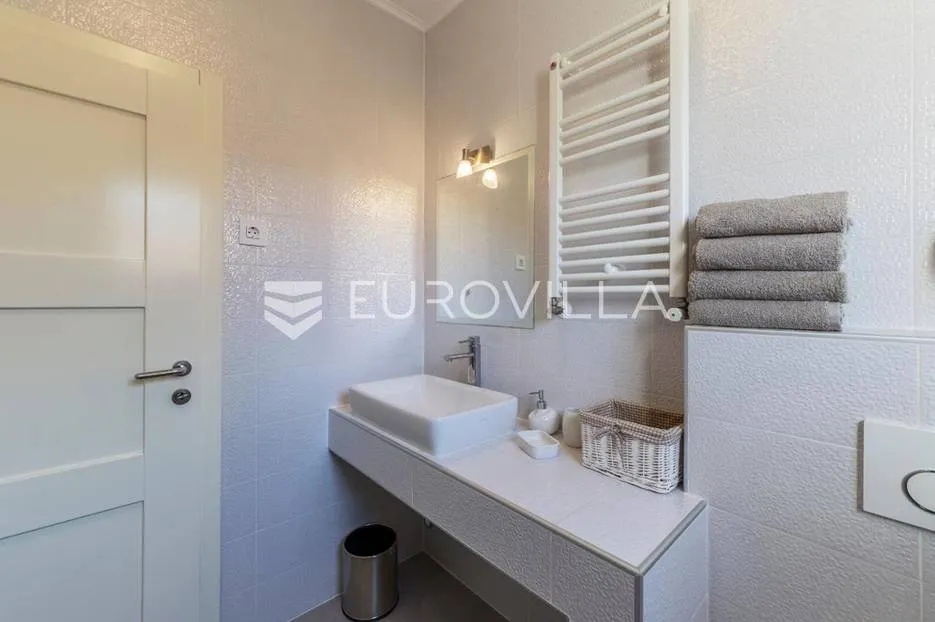vodnjan, villa na mirnoj lokaciji s bazenom i vrtom - slika 28