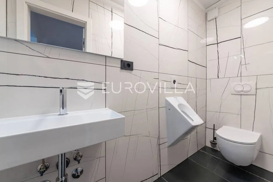 istra, funtana, ekskluzivna vila prvi red do mora - slika 10
