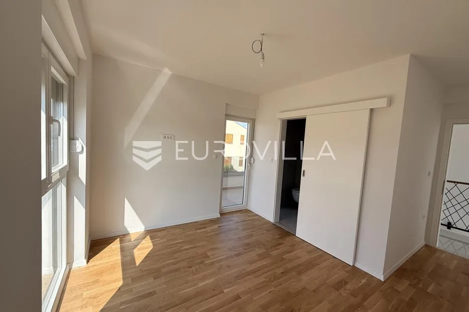 zadar, privlaka, ekskluzivna višetažna vila u privlaci s bazenom - slika 19