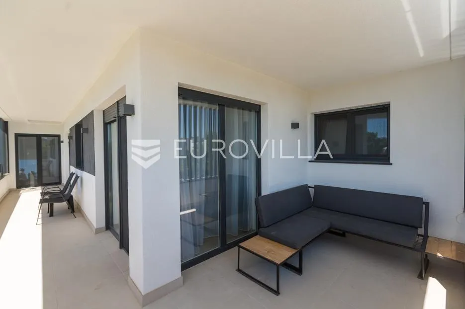 istra, medulin, moderna elegantna vila 200 m² blizu mora i plaža - slika 24