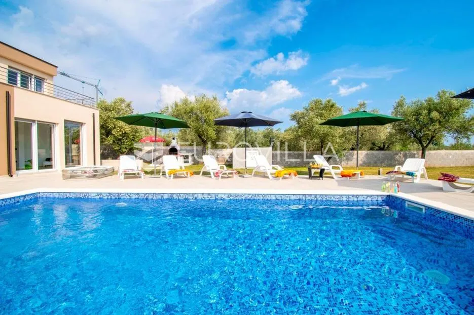istra, vodnjan vila u mirnom djelu grada s pogledom na more sa svih etaža - slika 3