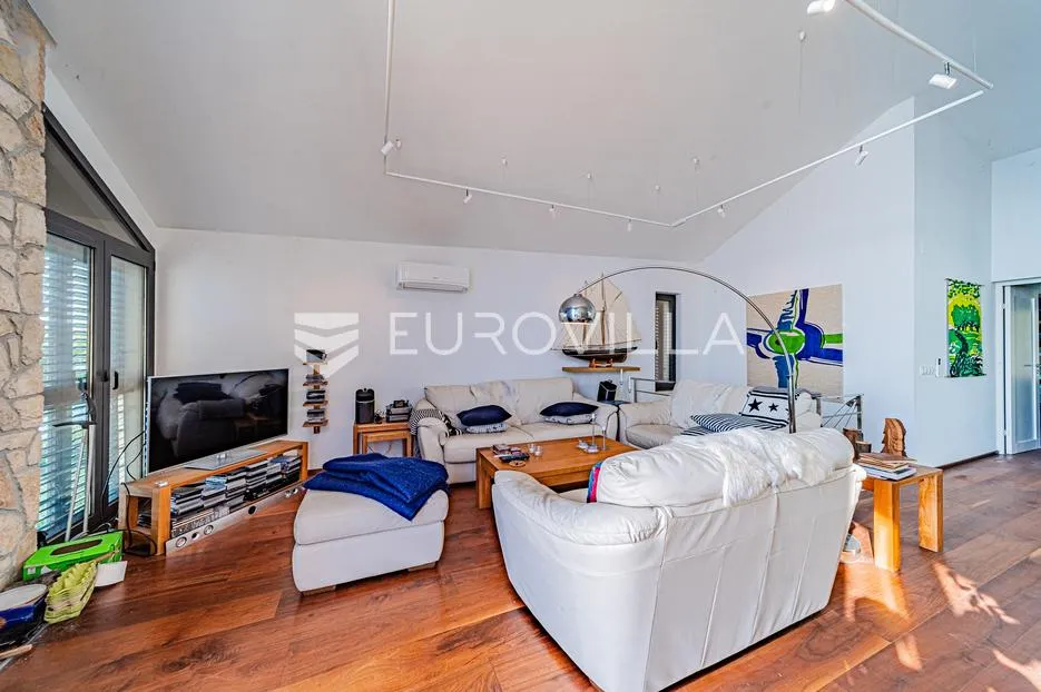 otok korčula, vela luka, villa prvi red uz more - slika 37