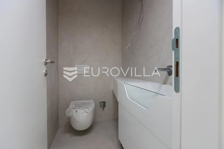 opatija privé, ekskluzivan trosoban penthaus 84 m², bazen, teretana - slika 10