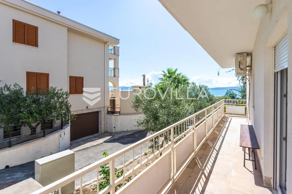kaštel stari, komforan dvosoban stan u prvom redu do mora - slika 15