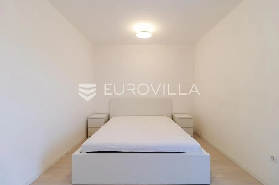 rijeka, marčelji, novouređen trosoban stan s pogledom na more i bazenom nkp 85 m2 - slika 6